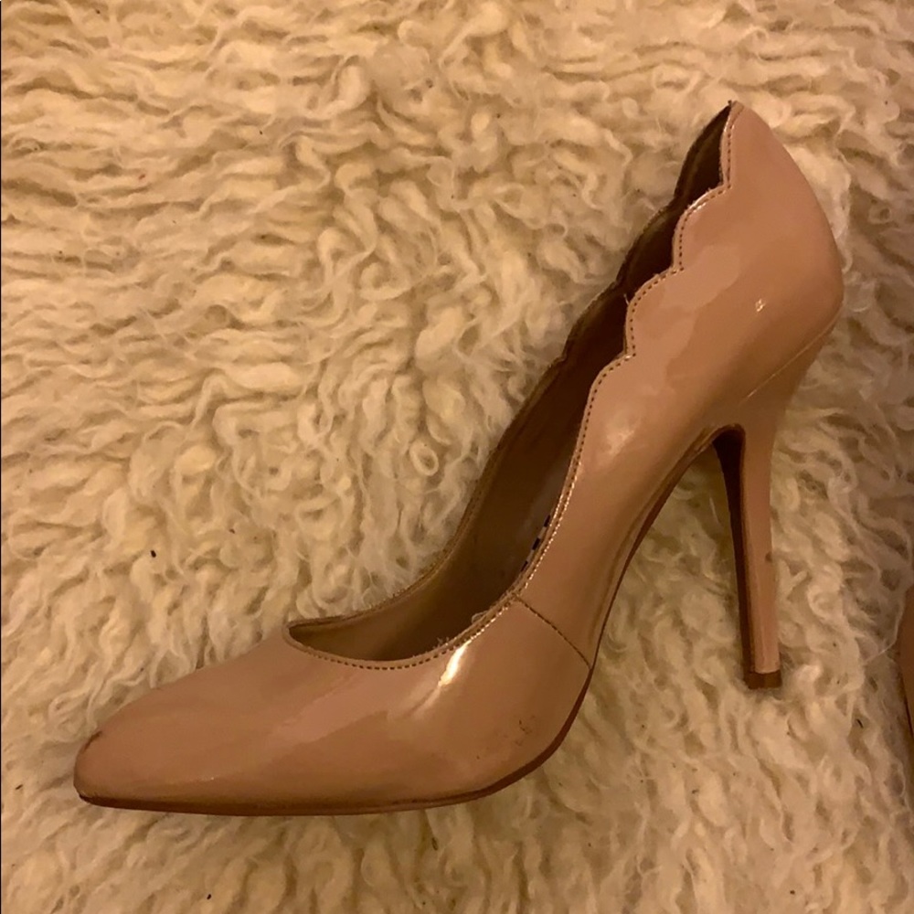 Betsey Johnson Scalloped Nude Heels